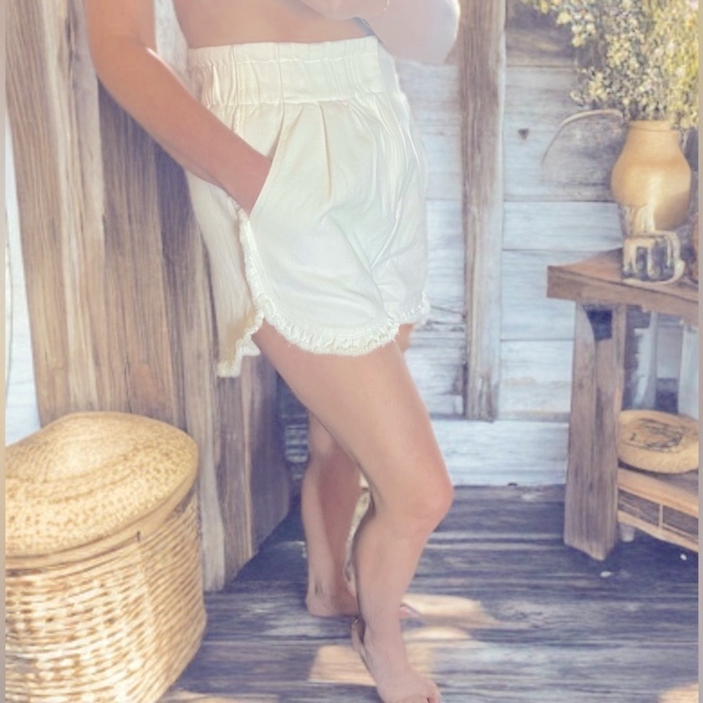 Boho Ruffle 100% Cotton Stretchy High Waist Ivory Shorts Small